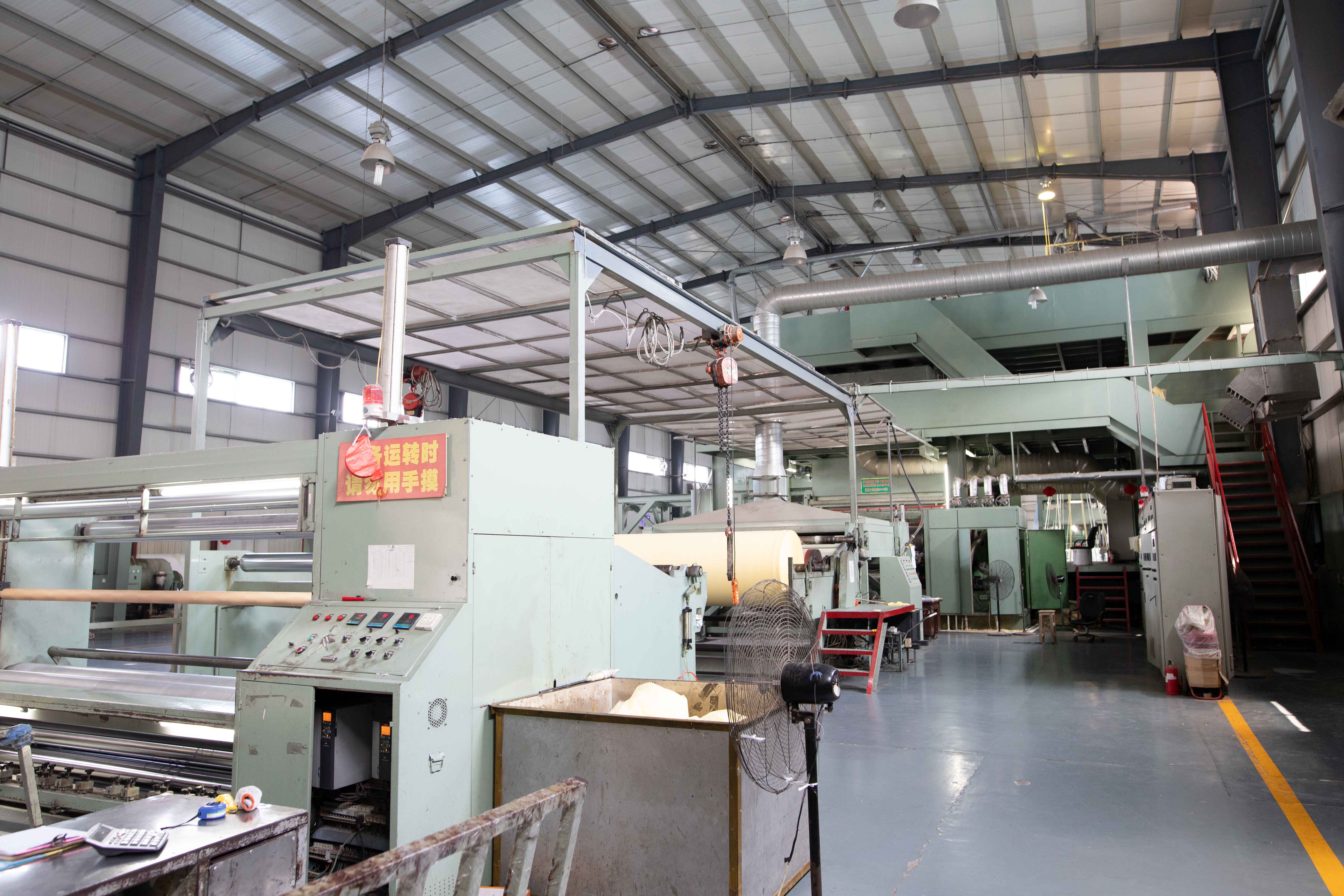 Disposable non woven bed sheet roll